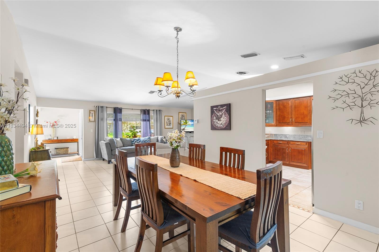 5001 SW 11th Circle, Margate, Florida image 9