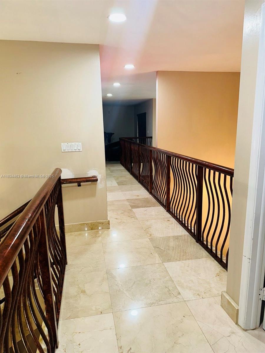 8565 NW 168th Ter, Miami Lakes, Florida image 19