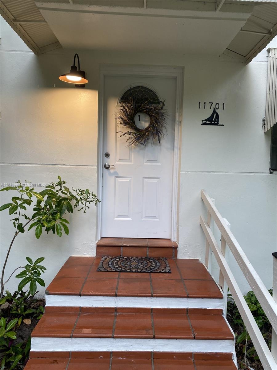 11701 11th Pl Unit 1, Biscayne Park, Florida 33161