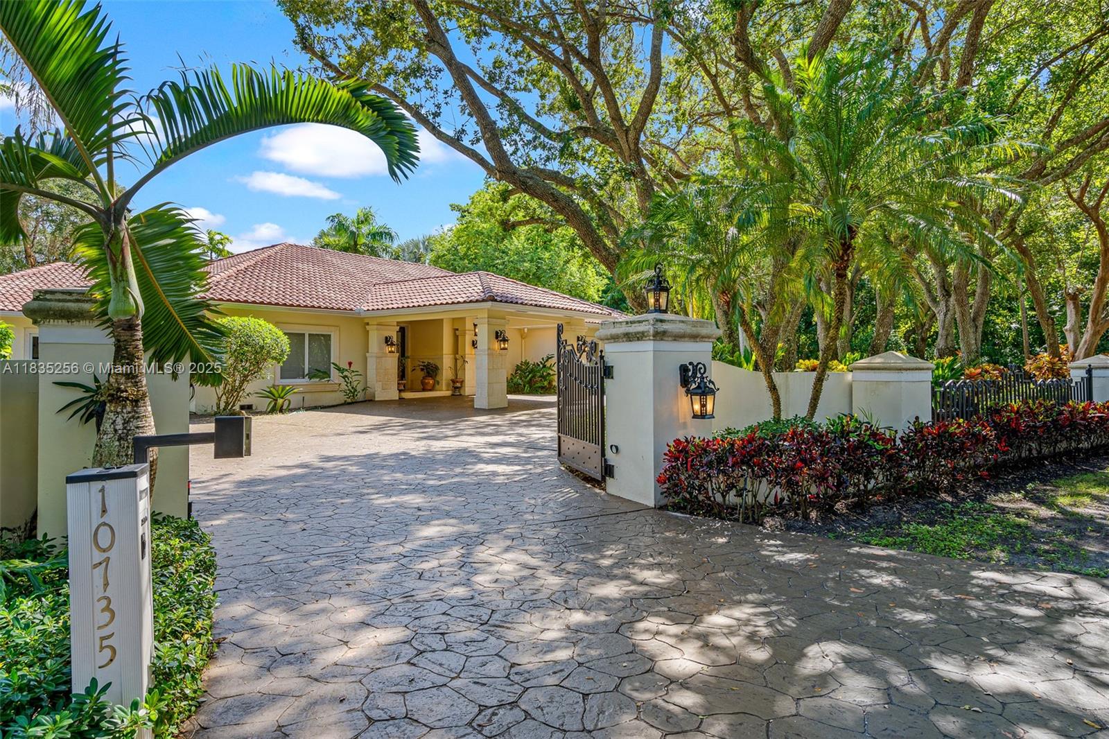 10735 SW 58th Ave, Pinecrest, Florida image 1