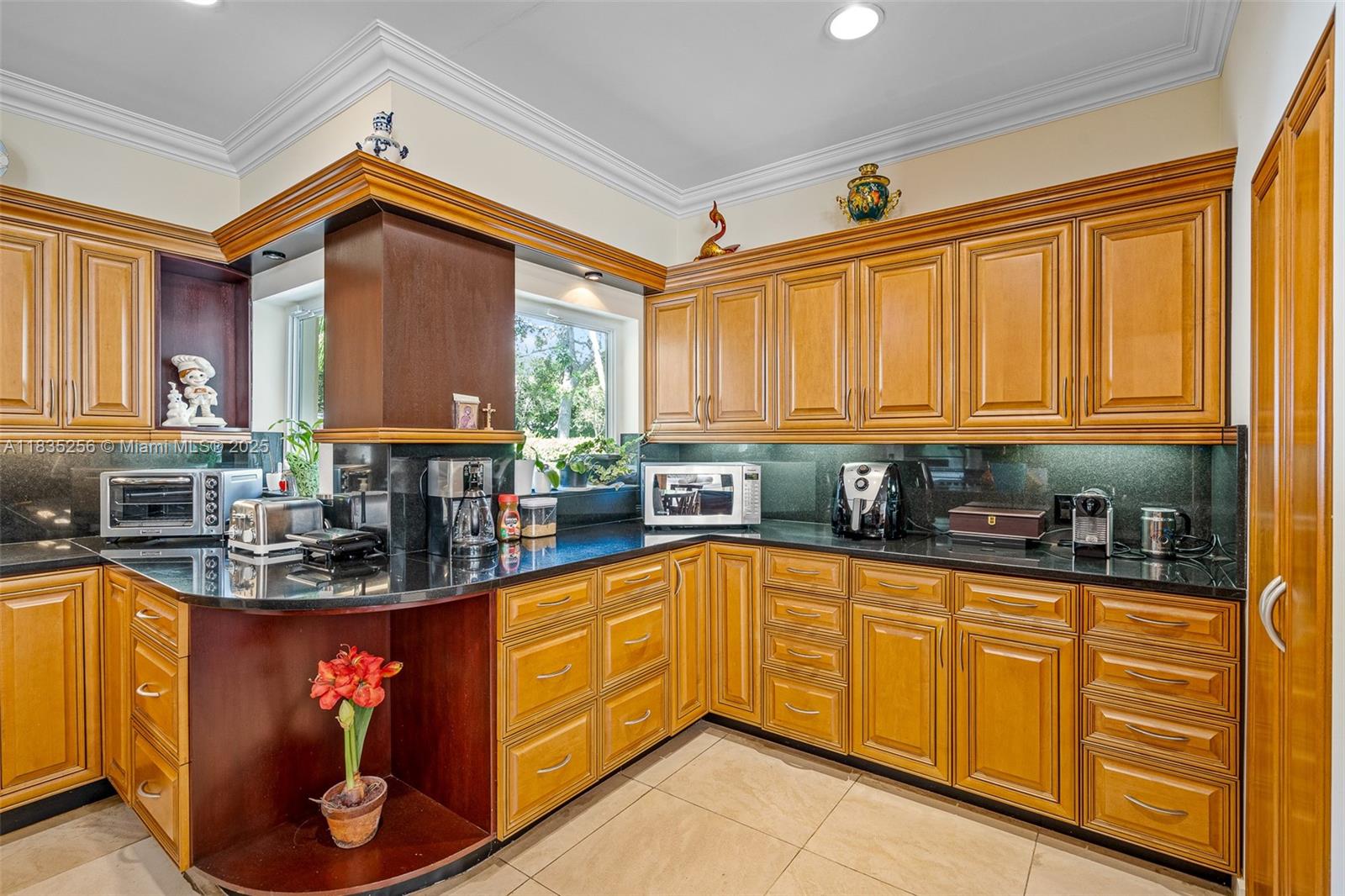 10735 SW 58th Ave, Pinecrest, Florida image 15