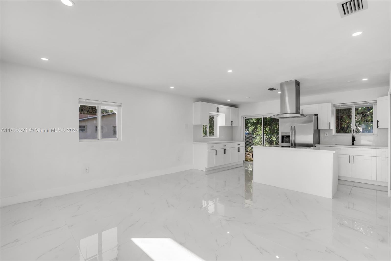 3001 NW 55th St, Miami, Florida image 4