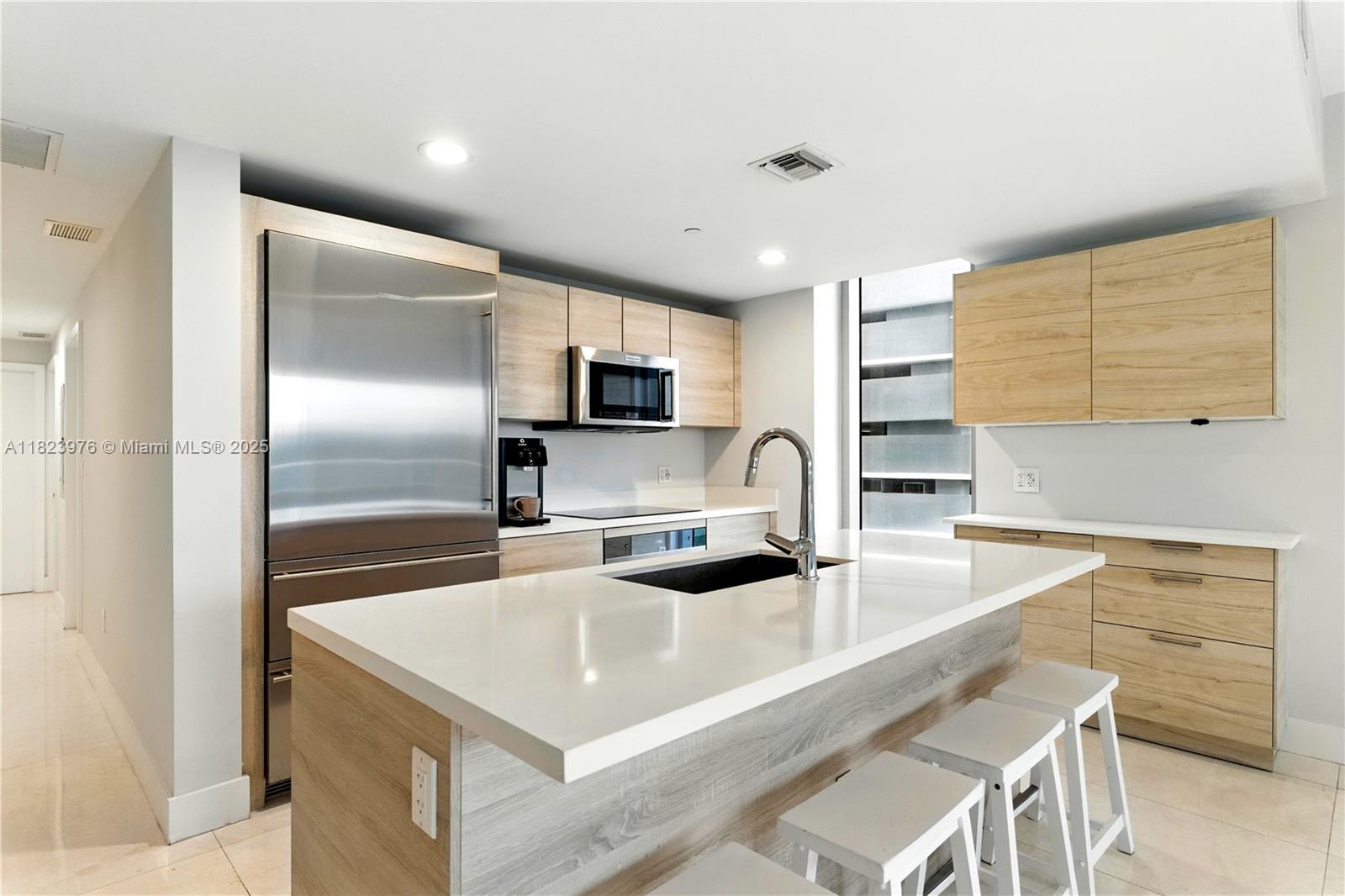 16385 Biscayne Blvd #301, North Miami Beach, Florida image 12