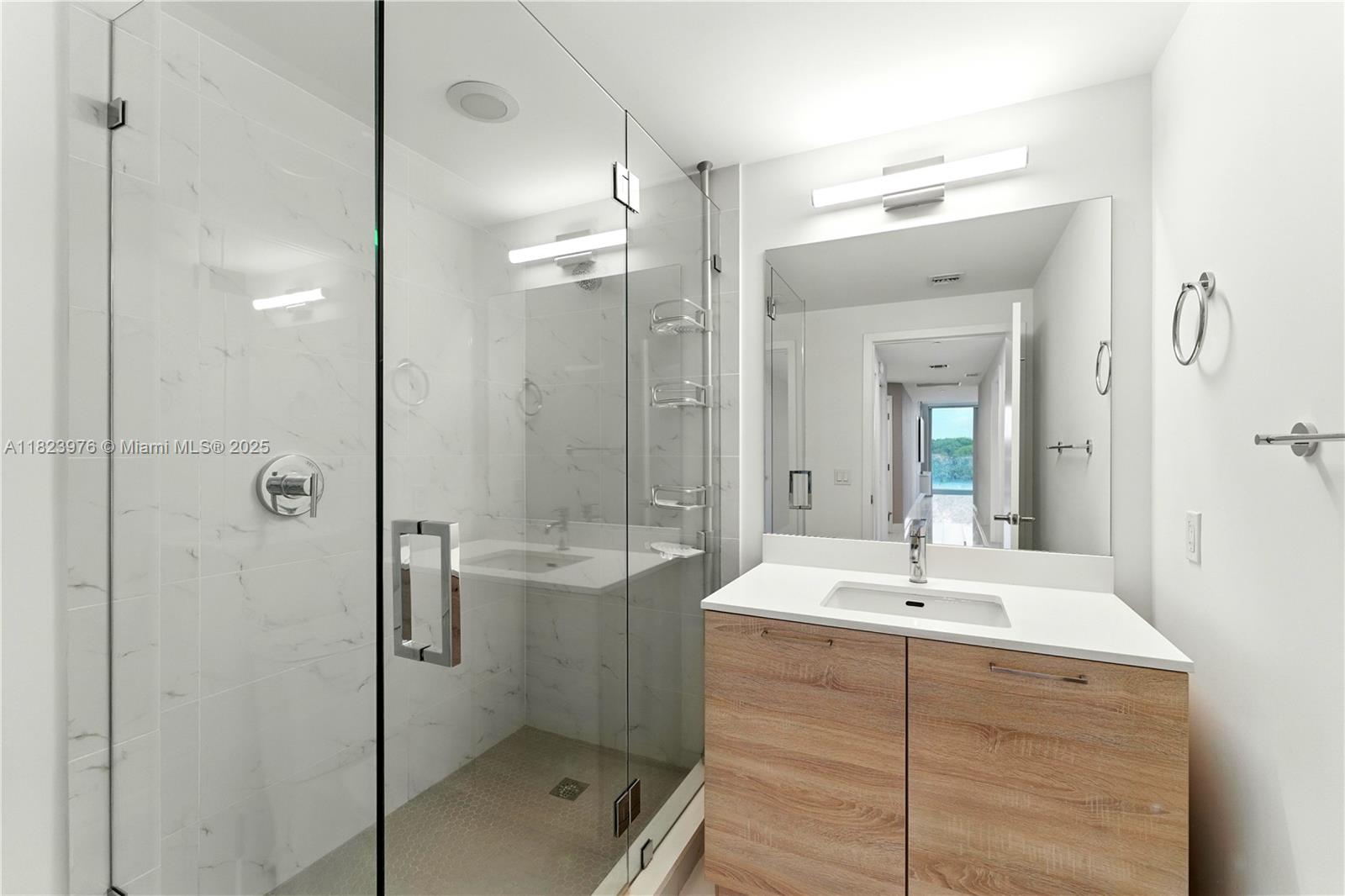 16385 Biscayne Blvd #301, North Miami Beach, Florida image 16
