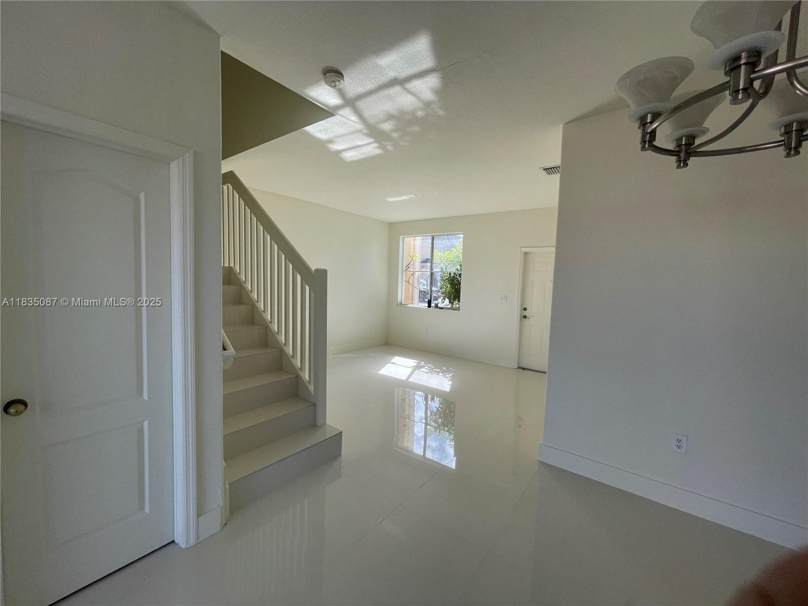7317 NW 174th Ter #102, Hialeah, Florida image 23