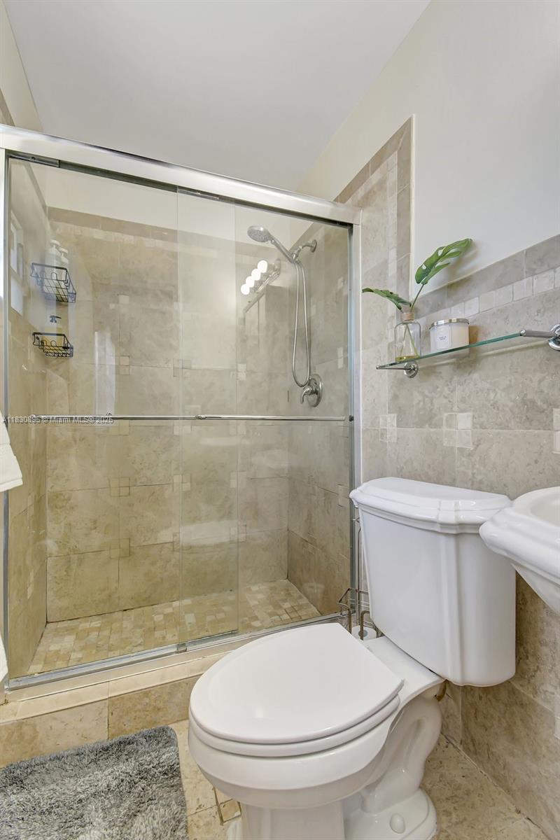 880 SW 64th Ter, North Lauderdale, Florida image 12