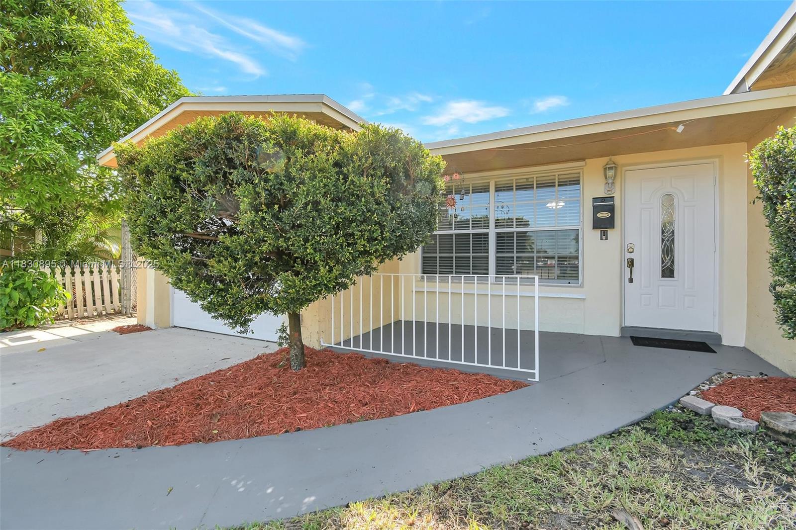 880 SW 64th Ter, North Lauderdale, Florida image 2
