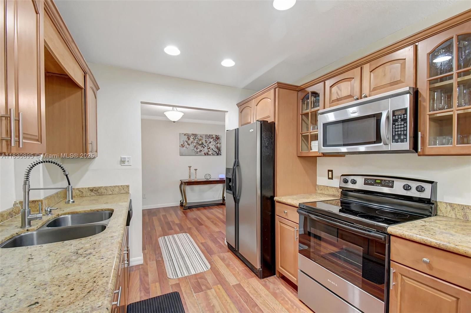 880 SW 64th Ter, North Lauderdale, Florida image 6