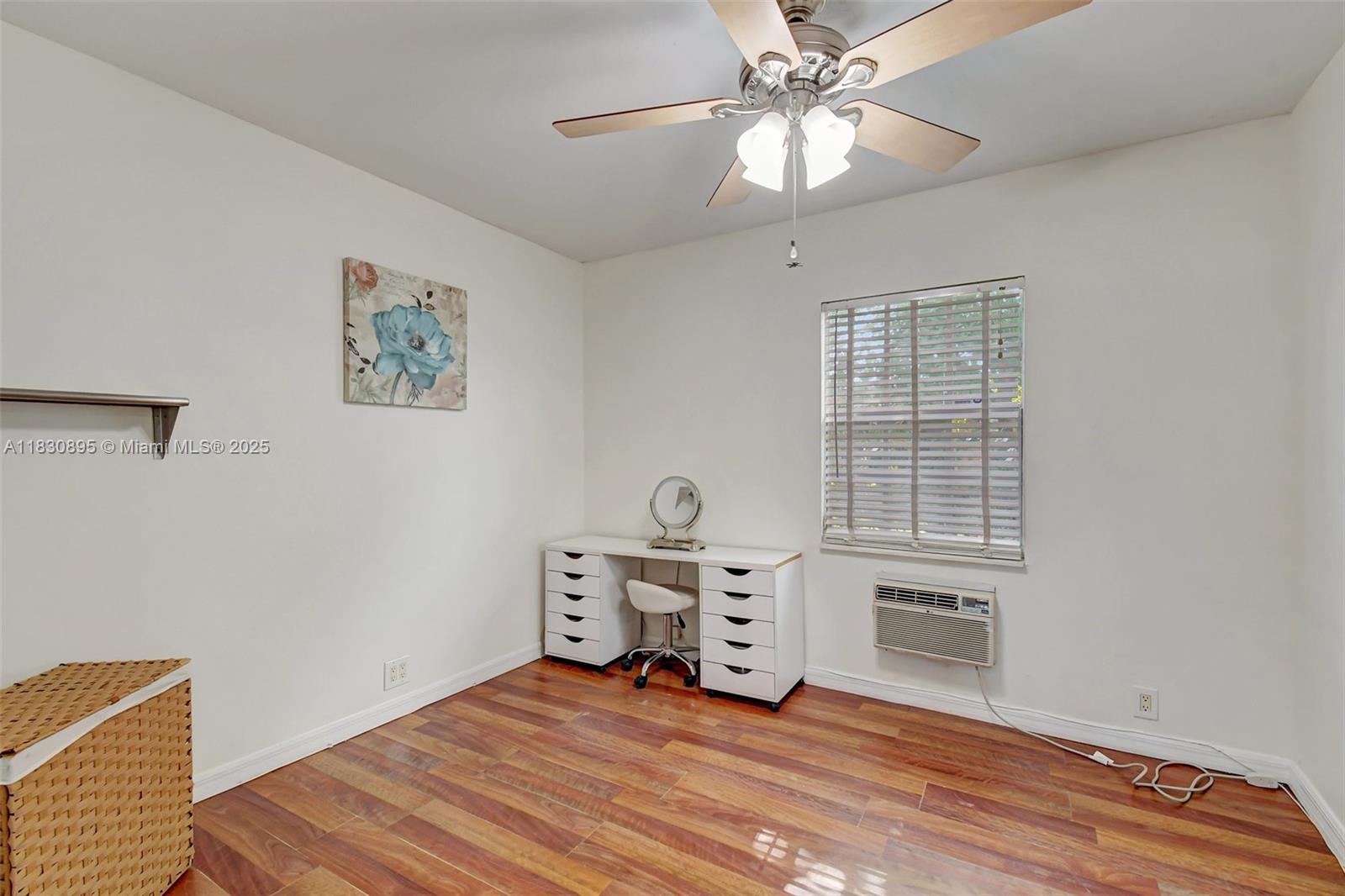 880 SW 64th Ter, North Lauderdale, Florida image 7