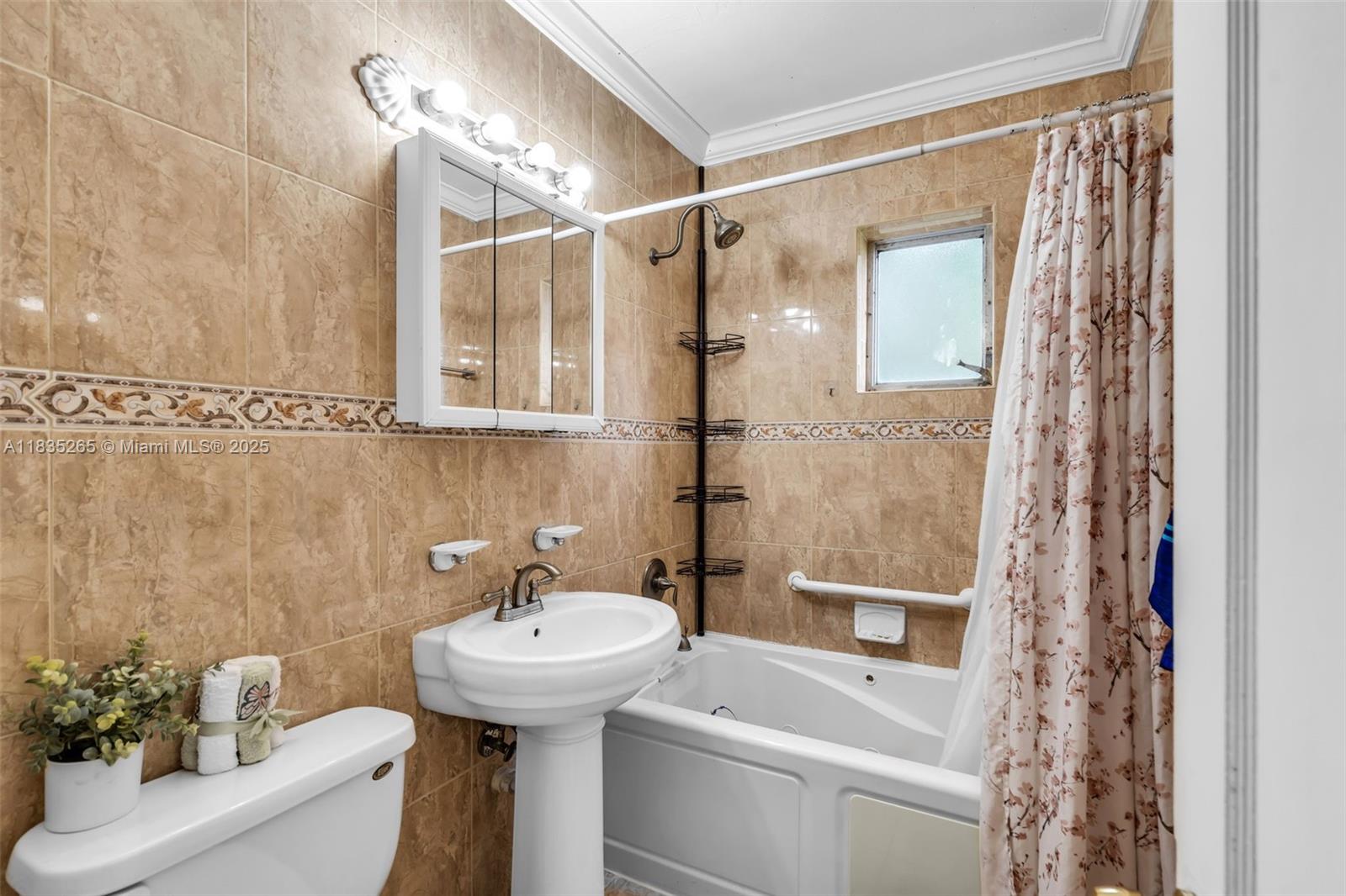 2225 NW 122nd St, Miami, Florida image 13