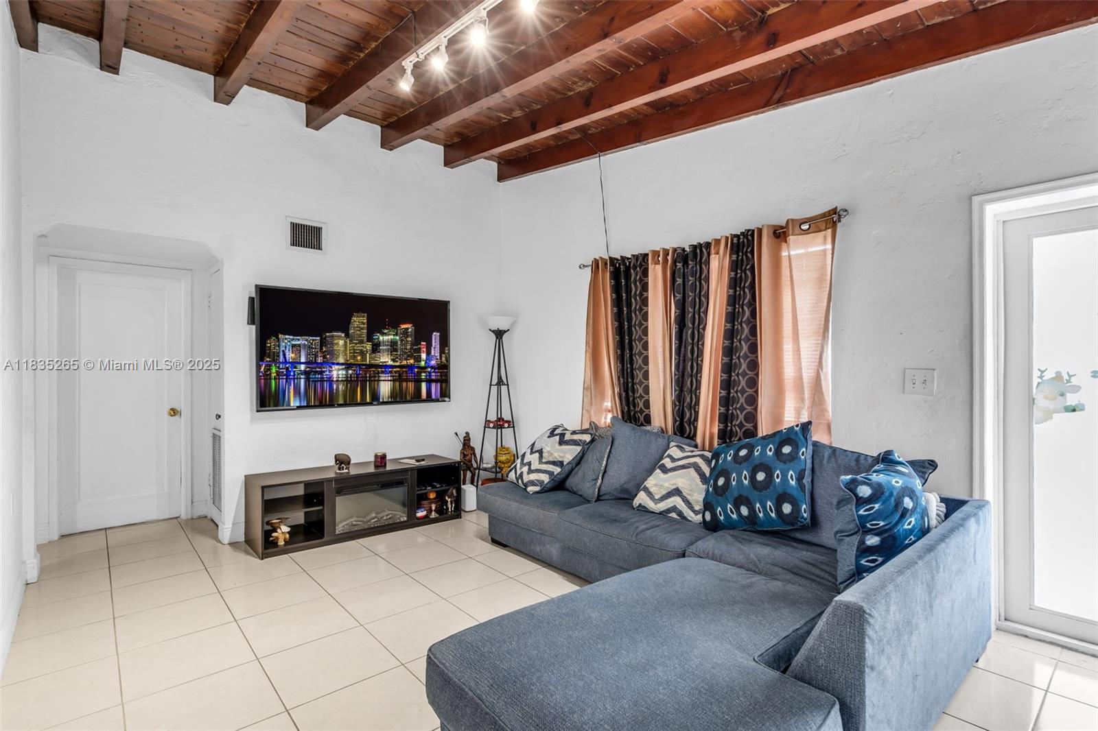 2225 NW 122nd St, Miami, Florida image 6