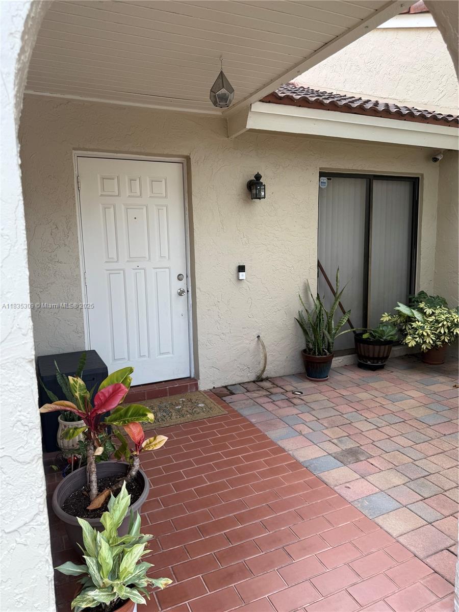 17048 NW 66th Ct, Miami Lakes, Florida image 2