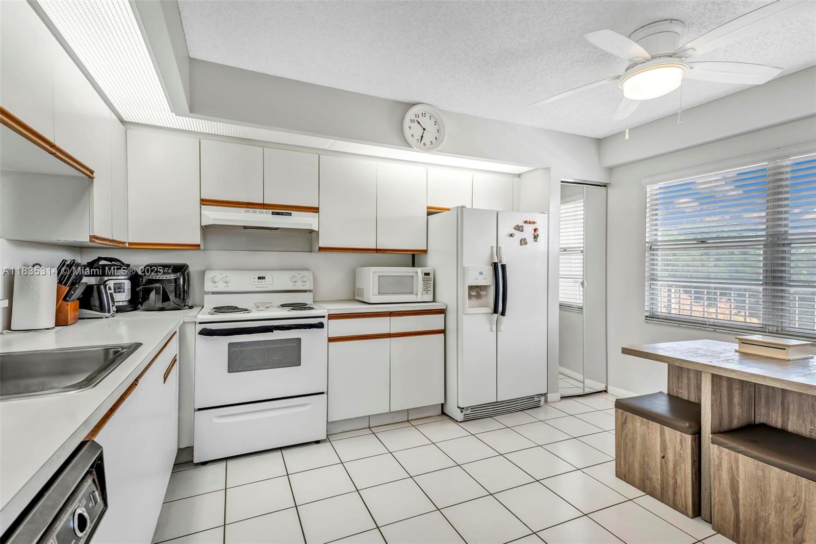 1300 SW 125th Ave #406K, Pembroke Pines, Florida image 9
