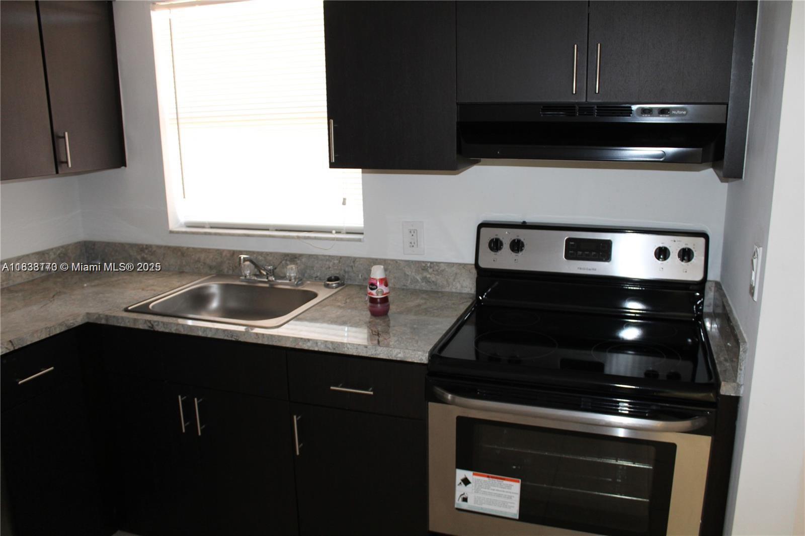 101 NE 41st St #F107, Oakland Park, Florida image 4