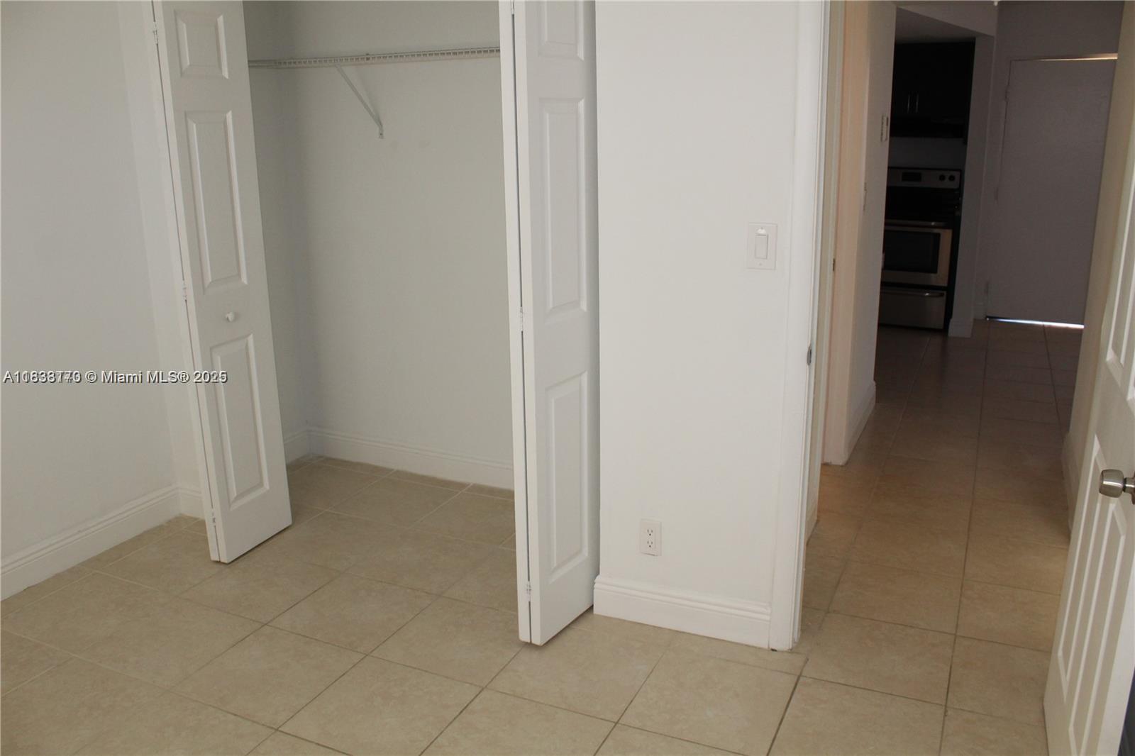 101 NE 41st St #F107, Oakland Park, Florida image 8