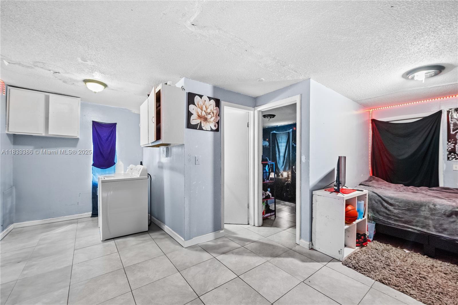 1200 NW 11th Ct, Fort Lauderdale, Florida image 6