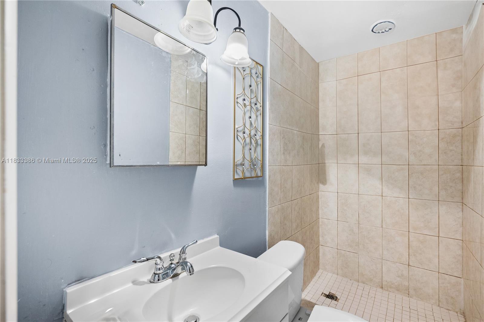 1200 NW 11th Ct, Fort Lauderdale, Florida image 7