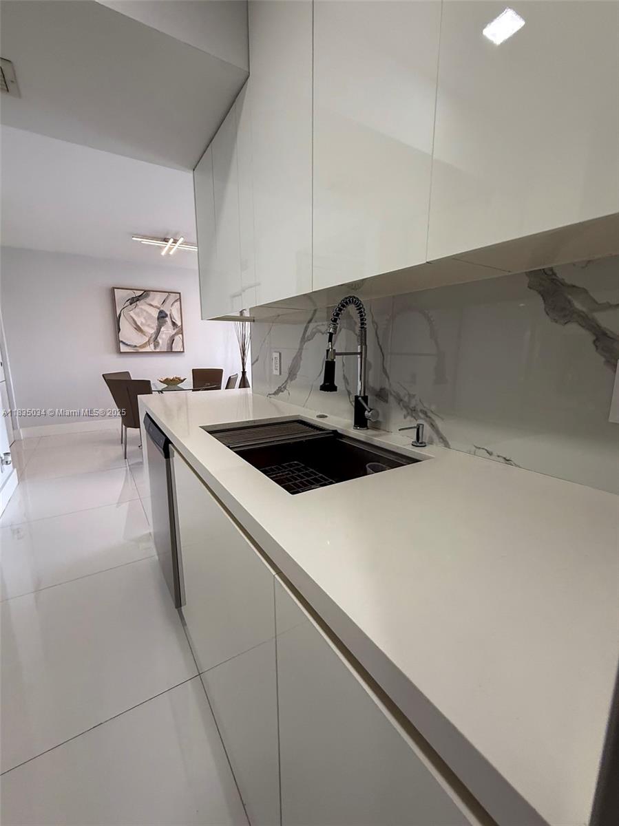 20379 W Country Club Dr #1434, Aventura, Florida image 10