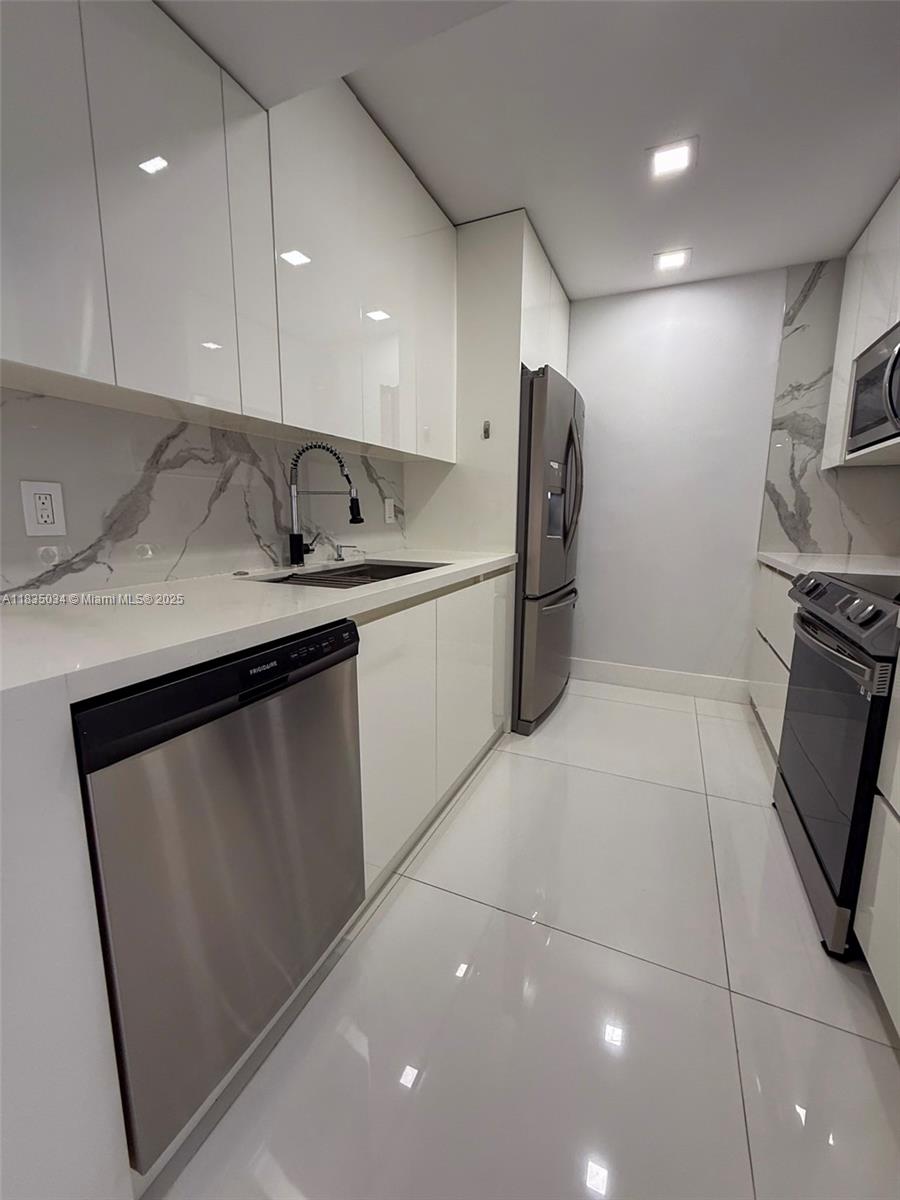 20379 W Country Club Dr #1434, Aventura, Florida image 13
