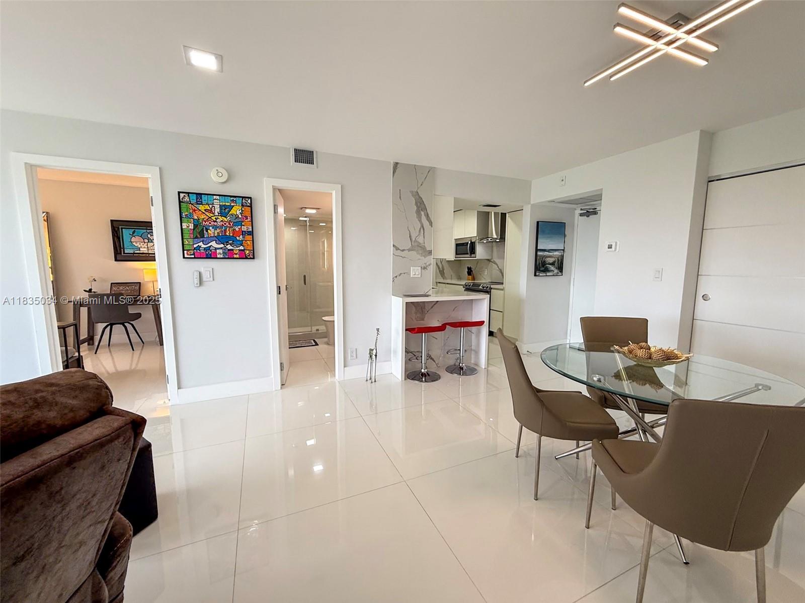 20379 W Country Club Dr #1434, Aventura, Florida image 4