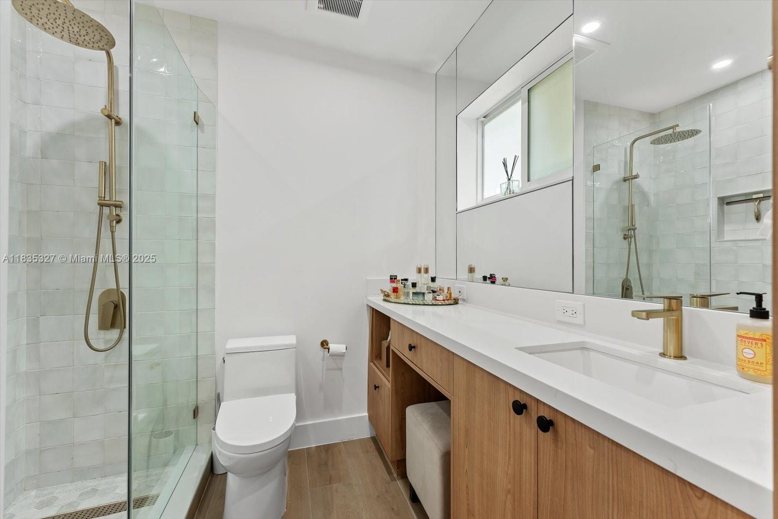 511 Catalonia Ave, Coral Gables, Florida image 16