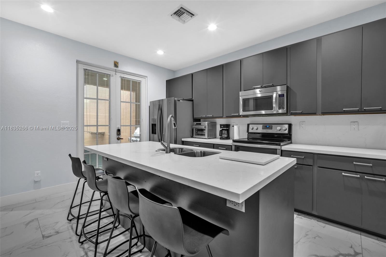 14646 SW 13th St, Pembroke Pines, Florida image 16