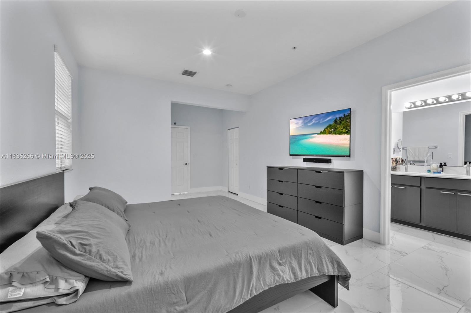 14646 SW 13th St, Pembroke Pines, Florida image 36