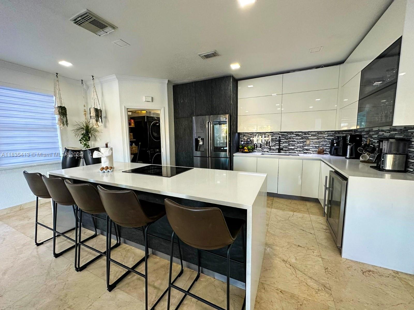 7427 NW 113th Path, Doral, Florida image 3