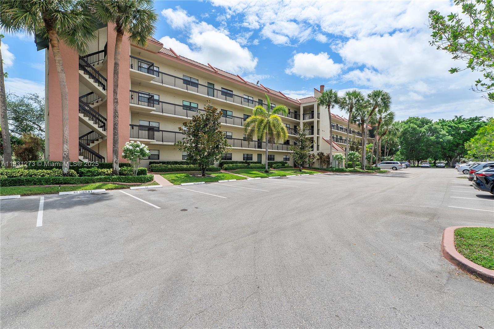 1706 Hammock Blvd Unit 110, Coconut Creek, Florida 33063
