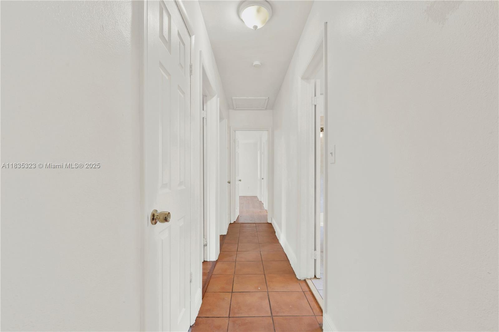 15831 Palmetto Club Dr, Miami, Florida image 23
