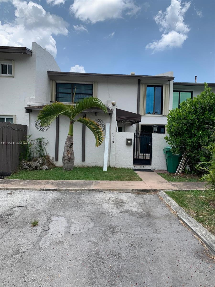 Property photo # 0