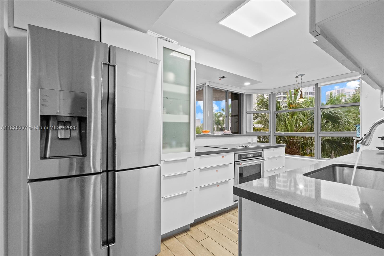 3530 Mystic Pointe Dr #309, Aventura, Florida image 10