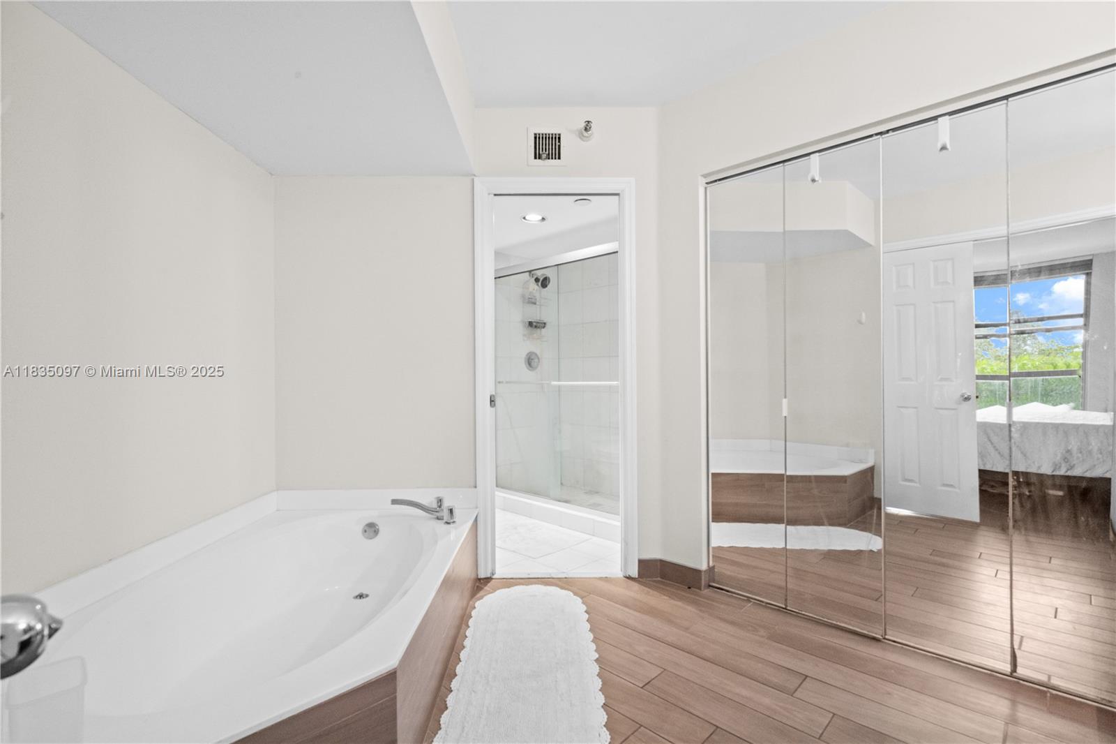 3530 Mystic Pointe Dr #309, Aventura, Florida image 15