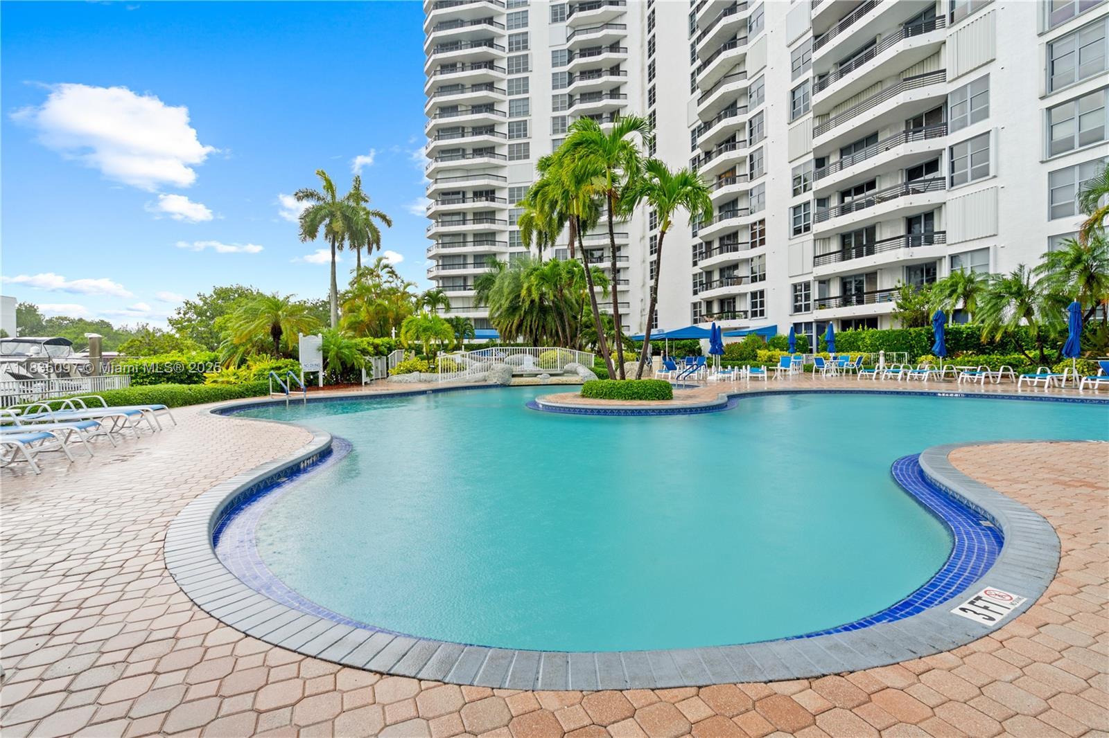 3530 Mystic Pointe Dr #309, Aventura, Florida image 23