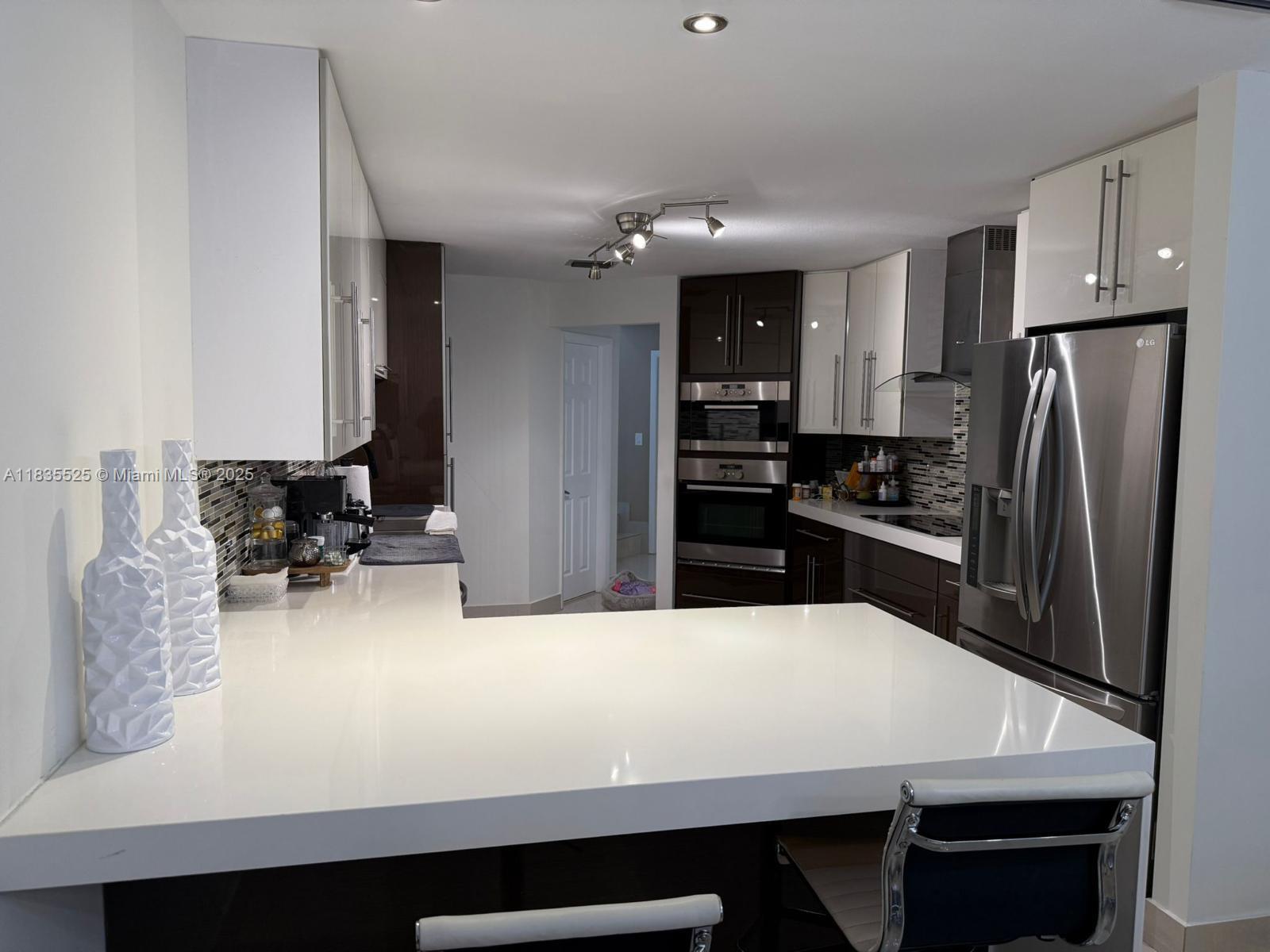 Residential, Miami, Florida image 16