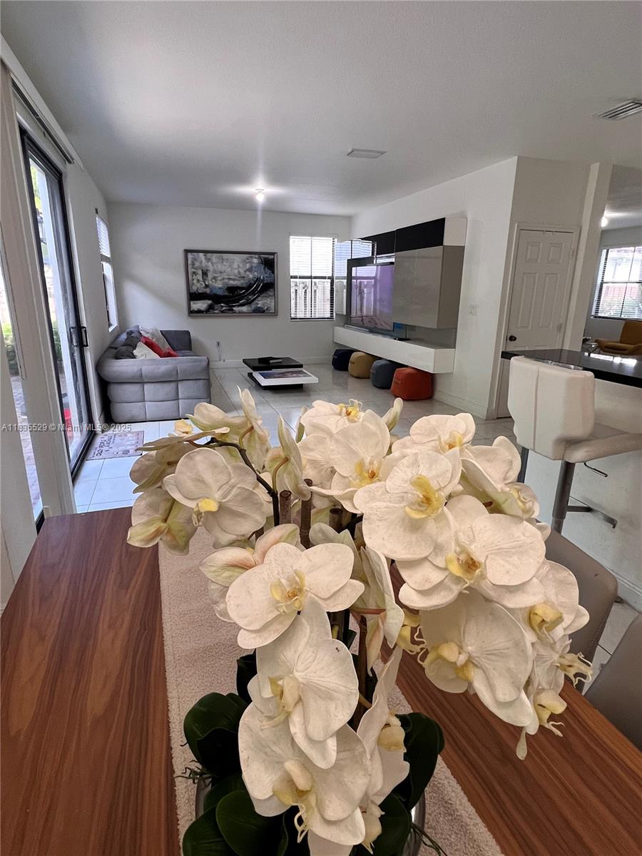 9866 NW 10th St, Miami, Florida image 17