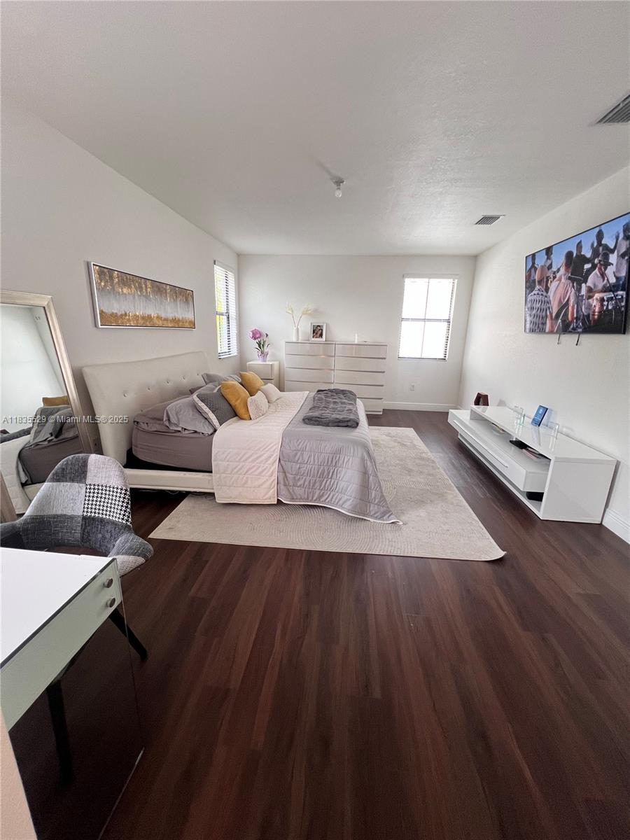 9866 NW 10th St, Miami, Florida image 31