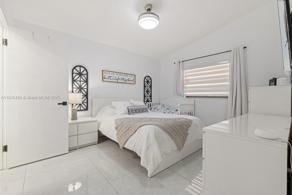 7029 W 29th Way, Hialeah, Florida image 10