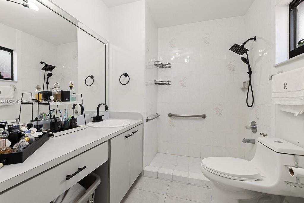 7029 W 29th Way, Hialeah, Florida image 13