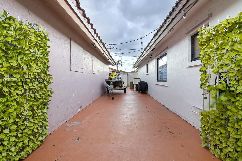 7029 W 29th Way, Hialeah, Florida image 17