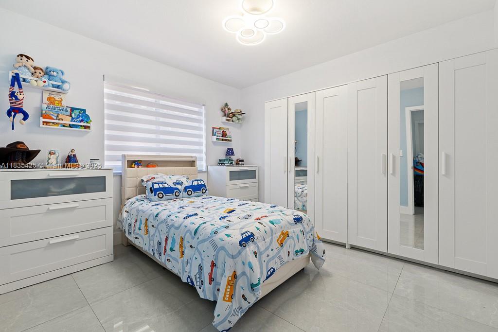 7029 W 29th Way, Hialeah, Florida image 9