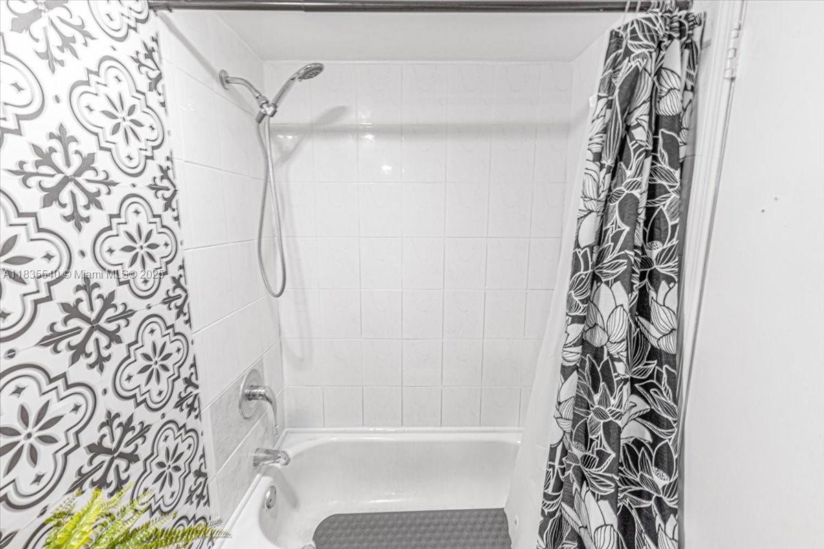 1890 W 56th St #1411, Hialeah, Florida image 20