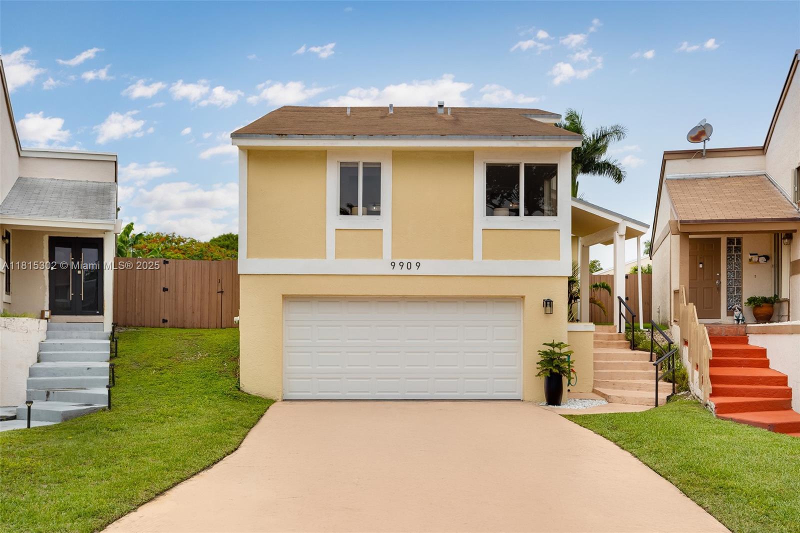 9909 SW 218th Ter, Cutler Bay, Florida image 1