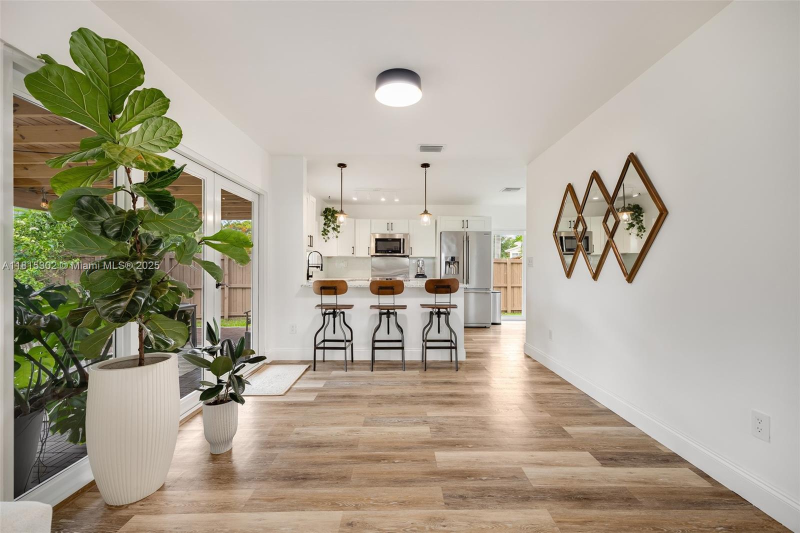 9909 SW 218th Ter, Cutler Bay, Florida image 8
