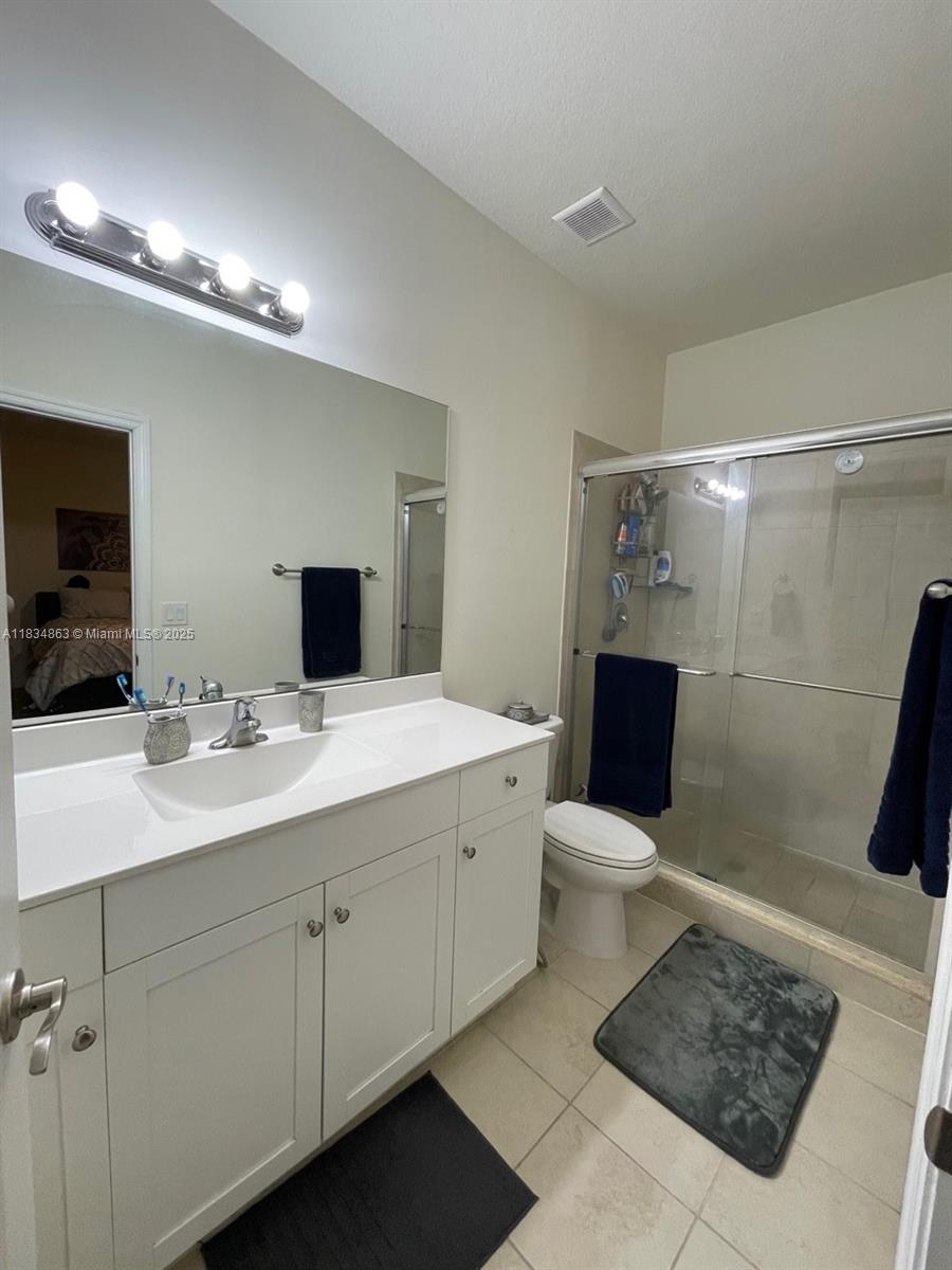 Residential, Hialeah, Florida image 18