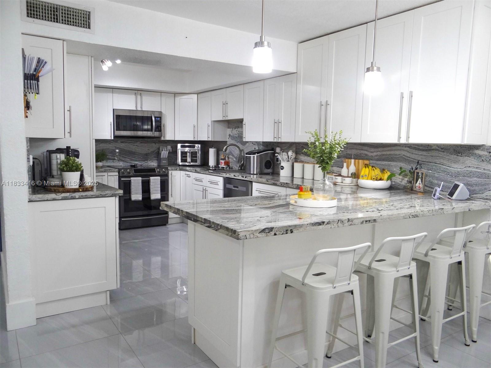 7310 W 2nd Way #7310, Hialeah, Florida image 3