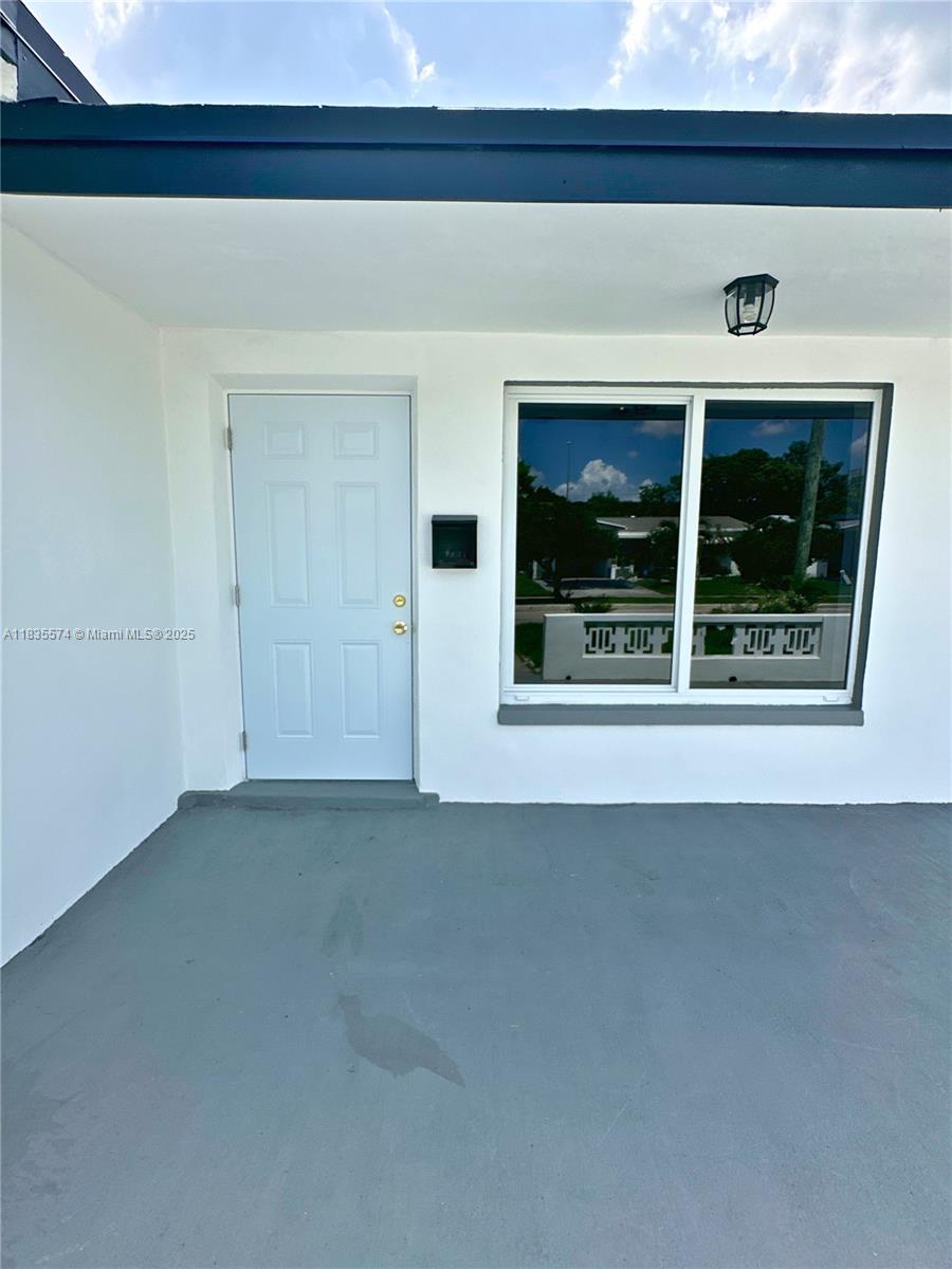 4146 NW 52nd Ave, Lauderdale Lakes, Florida image 2