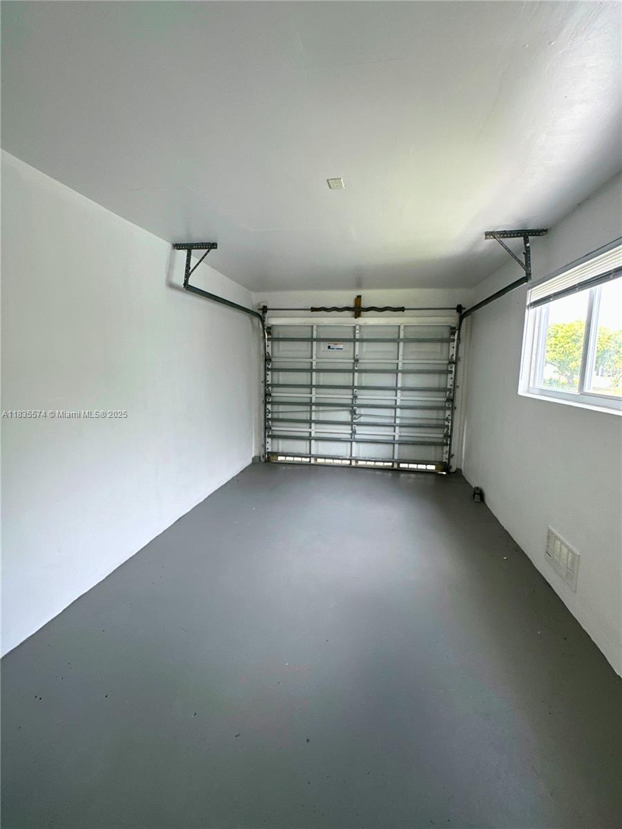 4146 NW 52nd Ave, Lauderdale Lakes, Florida image 20