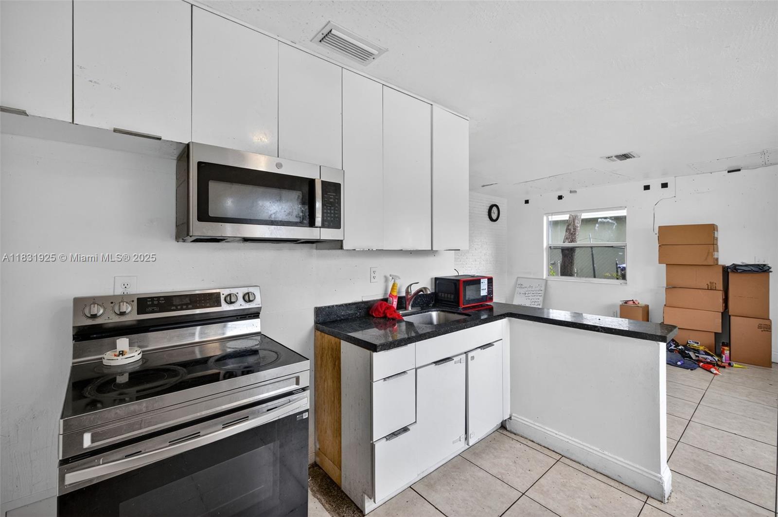 2779 NW 9th Pl, Fort Lauderdale, Florida image 12