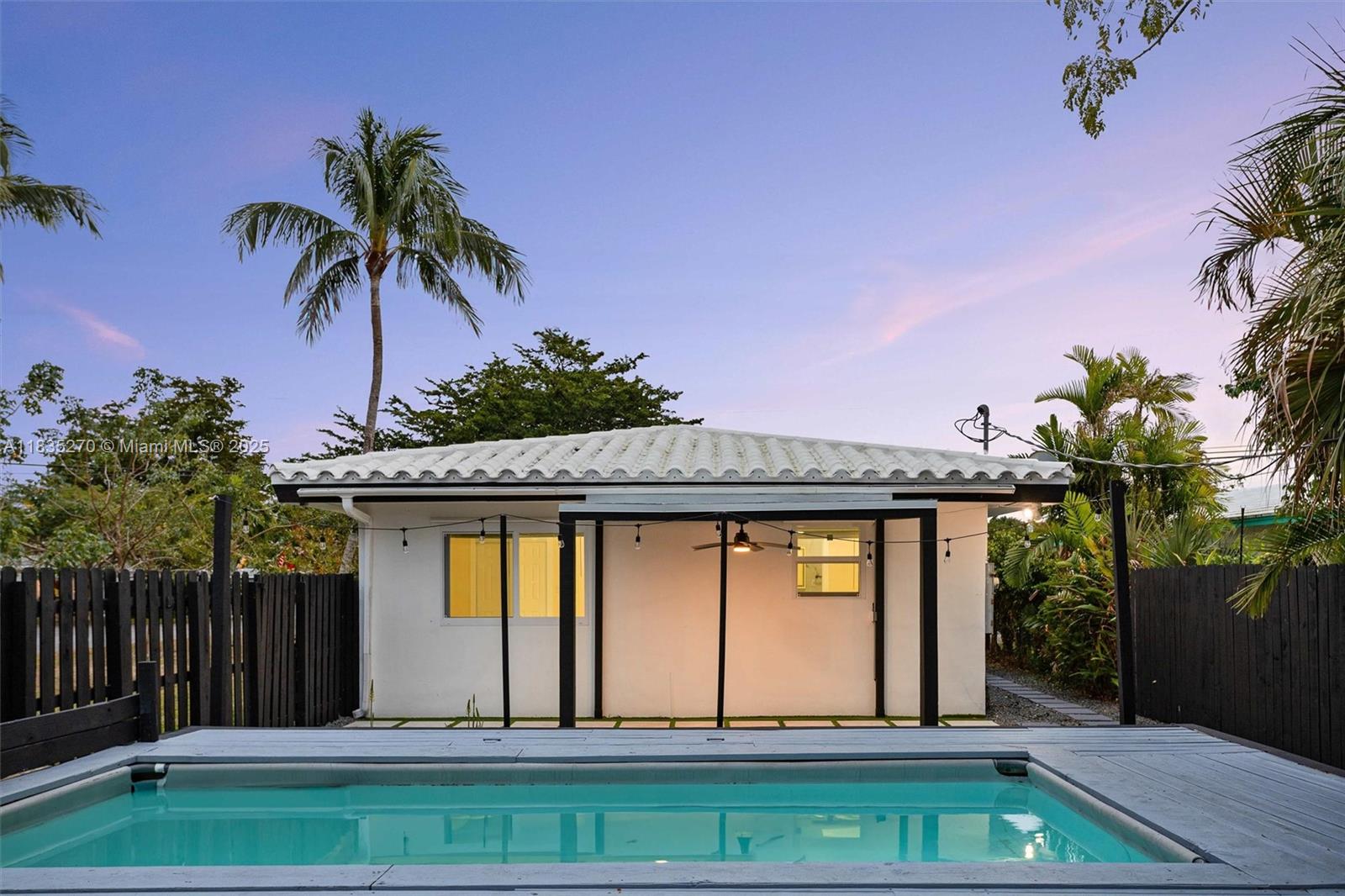 1817 NE 2nd St, Pompano Beach, Florida image 14